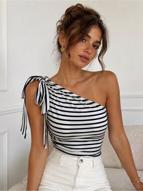 Trina Turk Elainia one shoulder striped top navy blue white womens size M?